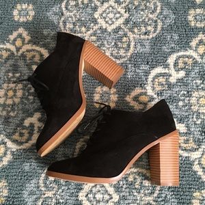 🌙Forever 21 Black Lace-Up Heels